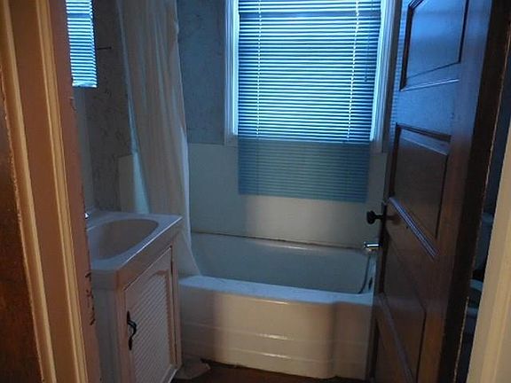 5th image of 715 Carlisle St