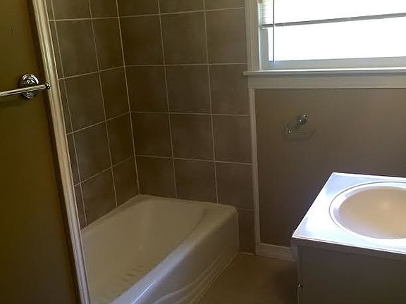 4th image of 1205 W 49th 1/2 St