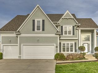 13709 Lucille St, Overland Park, KS 66221