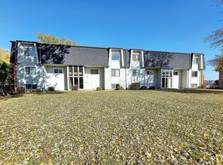 2440 Shaker Ct APT 2, Bettendorf, IA