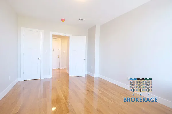 Rented by SBJ Brokerage, LLC | media 15