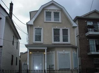 250 W Runyon St, Newark, NJ 07108