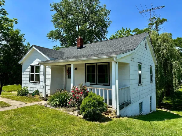 14584 Main St, Moores Hill, IN 47032