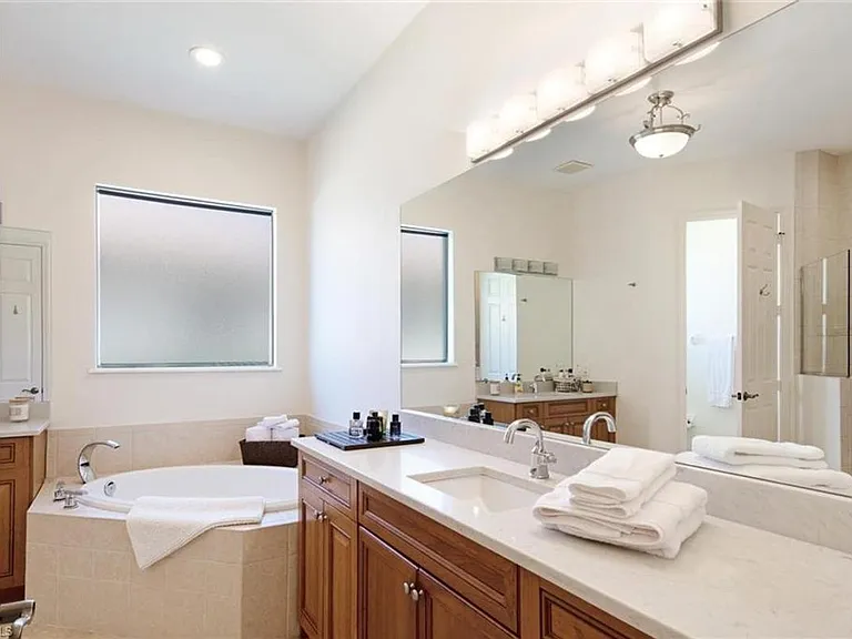 10784 Fieldfair Dr — Photo 8