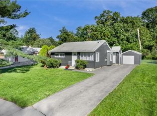 778 Locksley Rd, Yorktown Heights, NY 10598