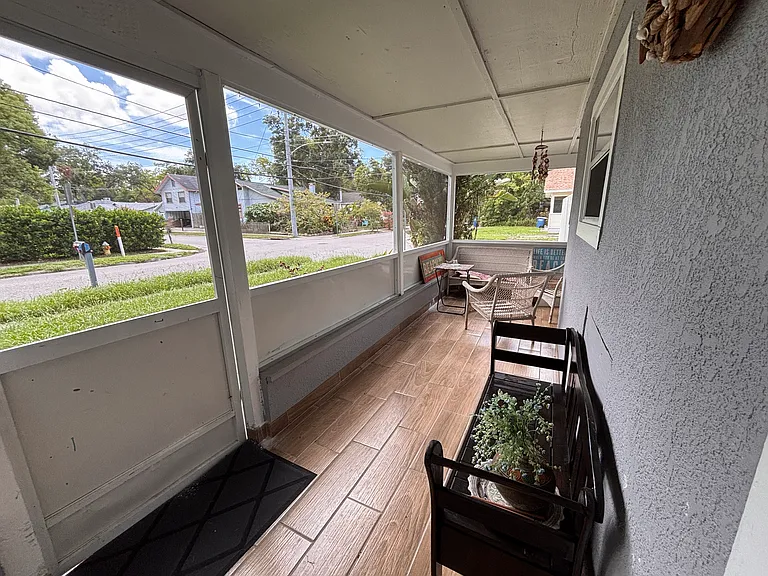 400 Vine Ave — Photo 16