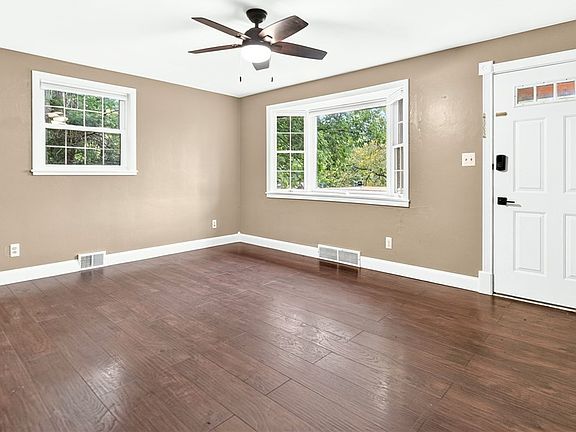 3rd image of 4702 S Woodland Cir