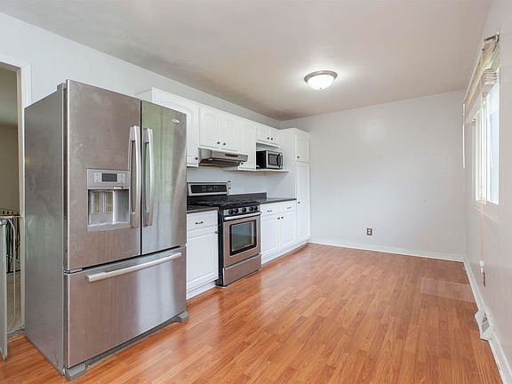2nd image of 53140 Bowercrest Ct