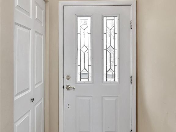 4th image of 54 Gatley Close #1000