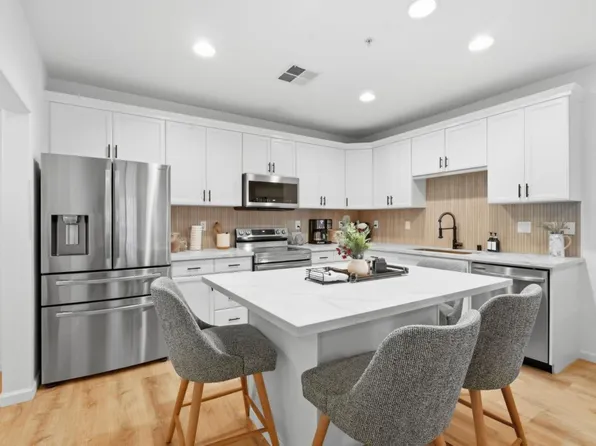 88 N Jackson Ave Unit 211, San Jose, CA 95116