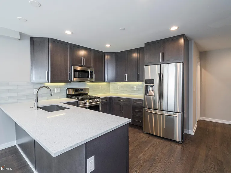 1430 Clymer St #1 — Photo 1