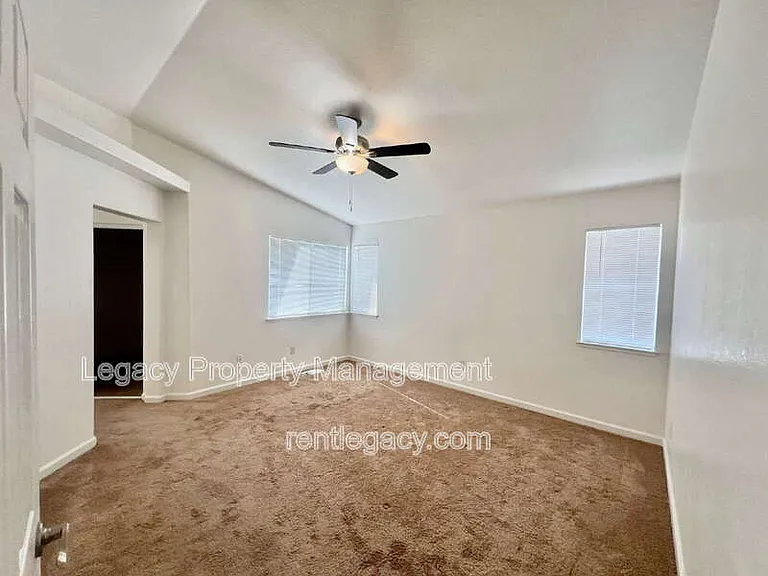 2750 Parkview Ter — Photo 21