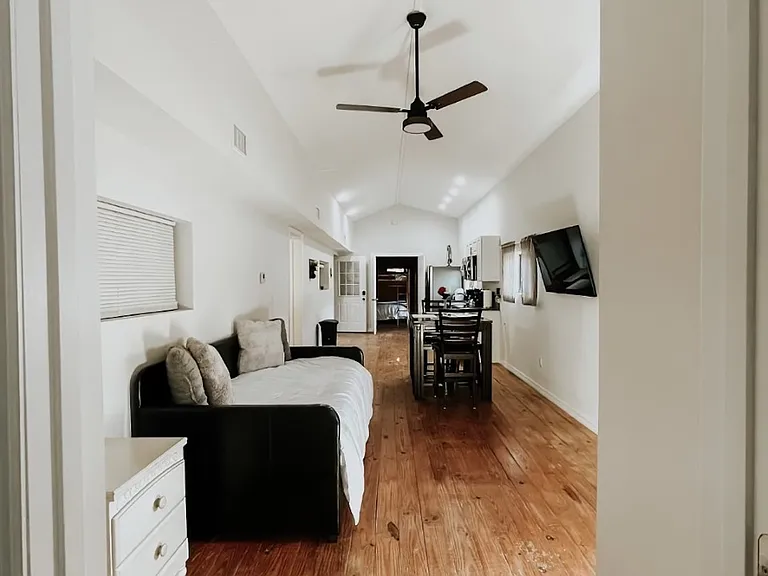 4640 Shady Oaks Ln #4636 — Photo 1