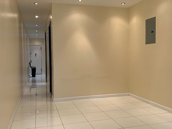 2nd image of 4 Manhattan Ave APT 2