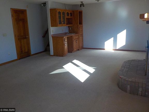 5th image of 13205 Jenkins St NE