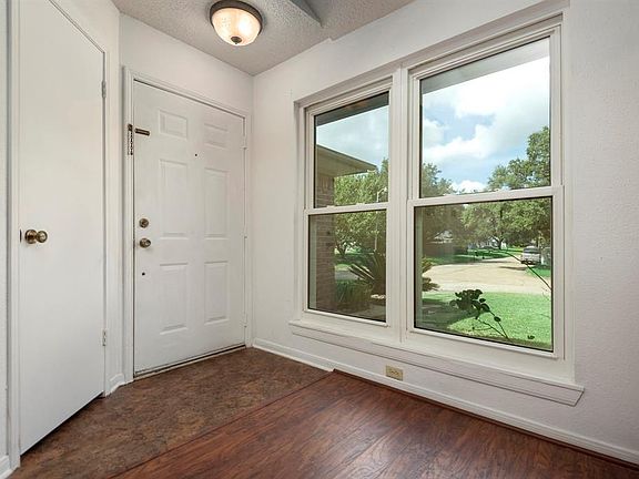 5th image of 2708 Mockingbird Dr