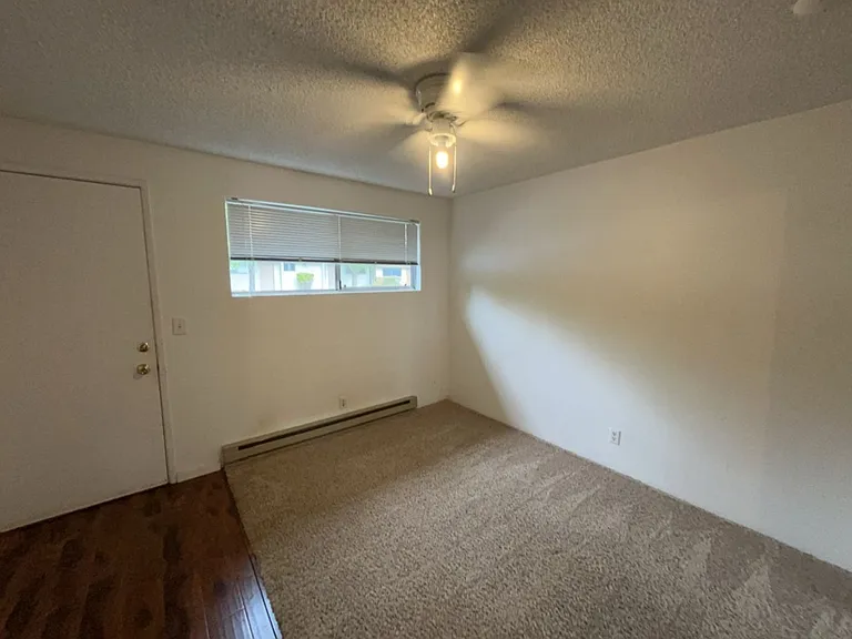 1010-1040 Lansford Dr SE — Photo 6