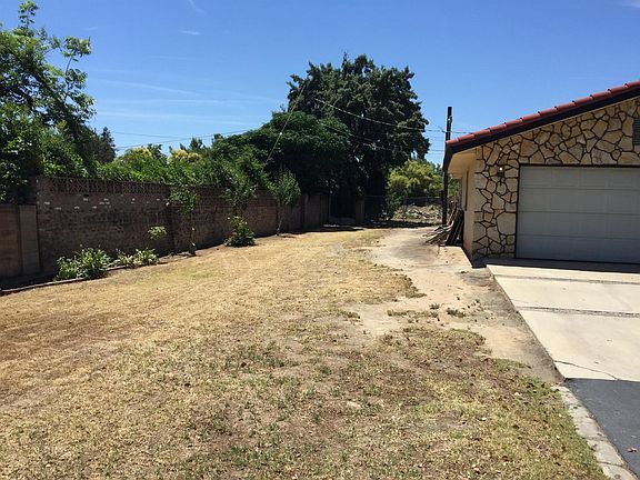 3rd image of 4435 N Fruit Ave