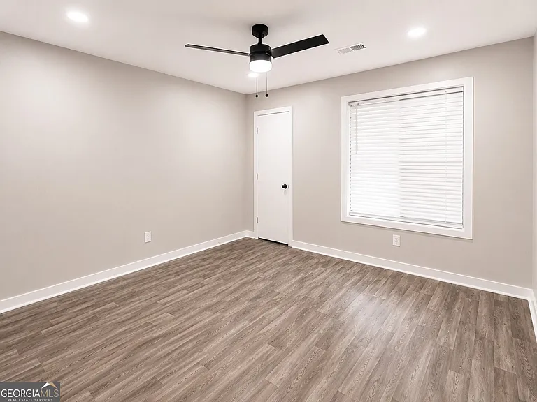 100 Summerwood Dr — Photo 3