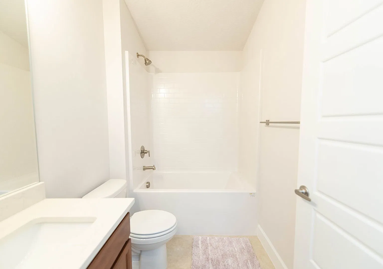 $400 Rent Credit 1st Month's Rent!! — Photo 4