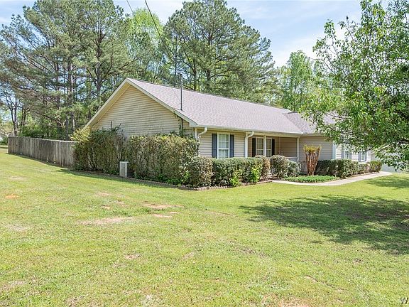 3rd image of 16135 Northwind Cir
