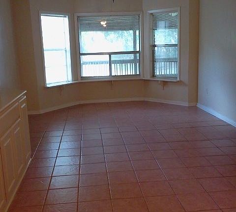 Dining Room (640x480)