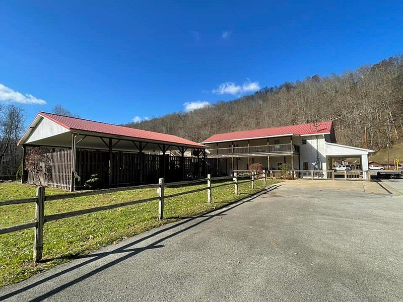 1st image of 15111 Us Highway 33 W