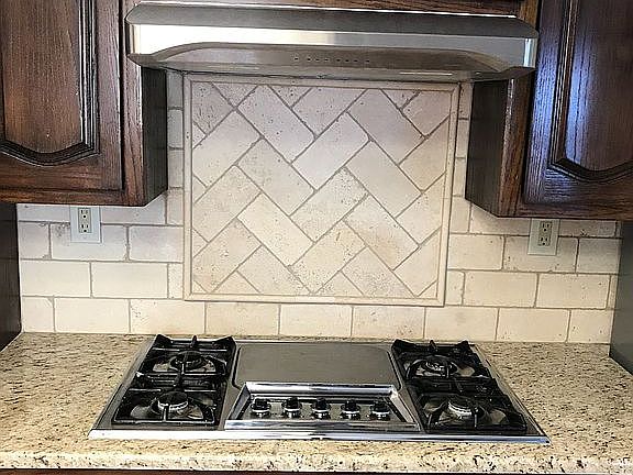 4th image of 9605 Giddings Ave NE