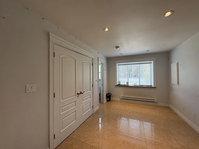 5772 Rhodes St — Photo 6