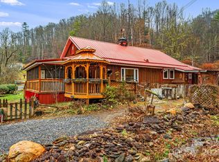 814 Little Creek Rd, Burnsville, NC 28714