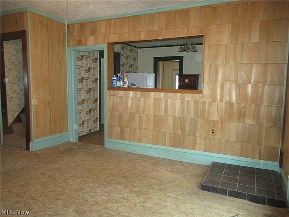 4th image of 174 Hickory St