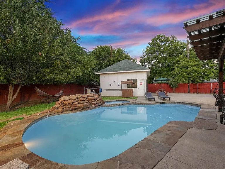 3205 Vinson Ct — Photo 52