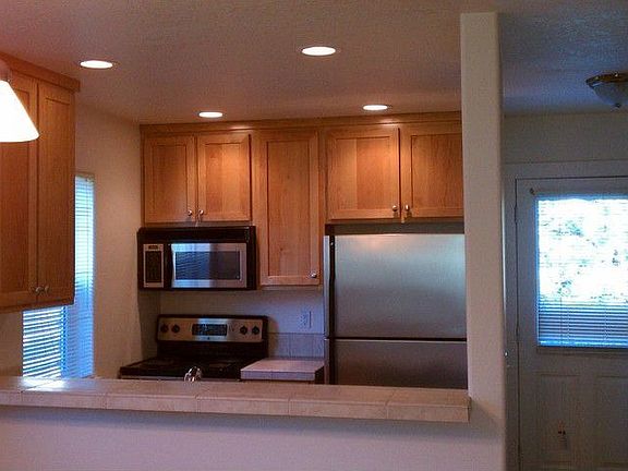 3rd image of 2701 Rossiter Ln