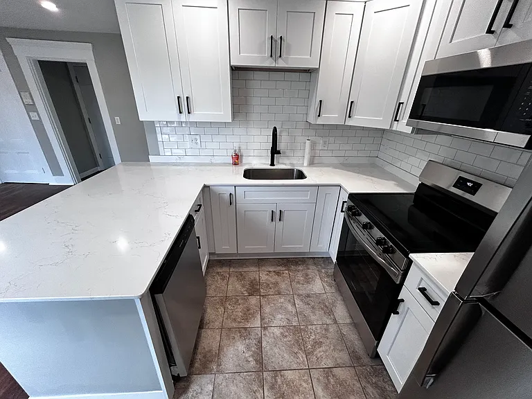 1674 Lonsdale Ave #2 — Photo 2