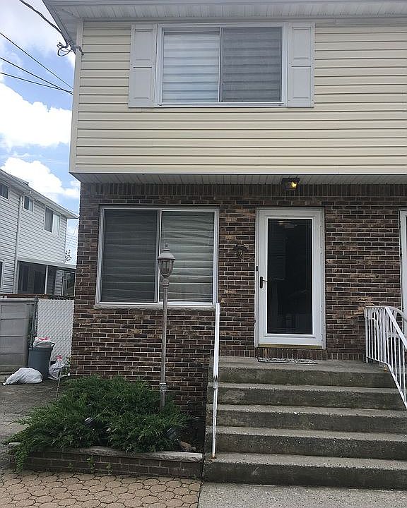 1st image of 36 Vanessa Ln