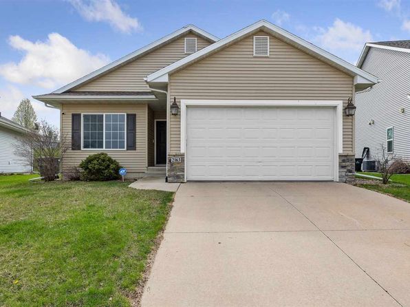 2163 Sugar Creek Dr NW, Cedar Rapids, IA 52405
