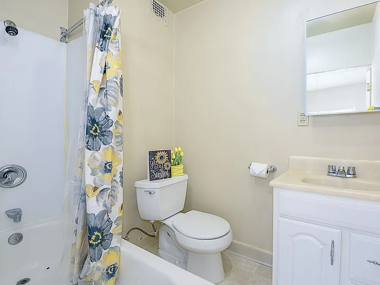 Abbey Park Apartments — Photo 22