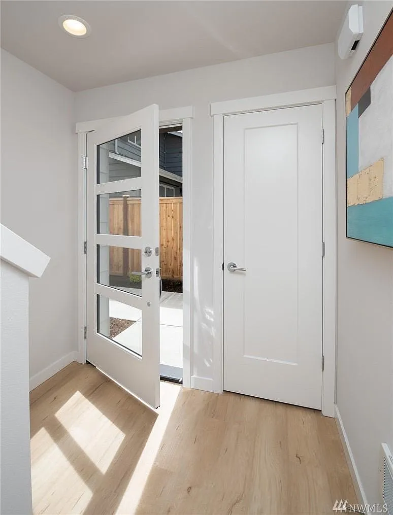 3 bed, 1549 sqft, $3,600 — Photo 3
