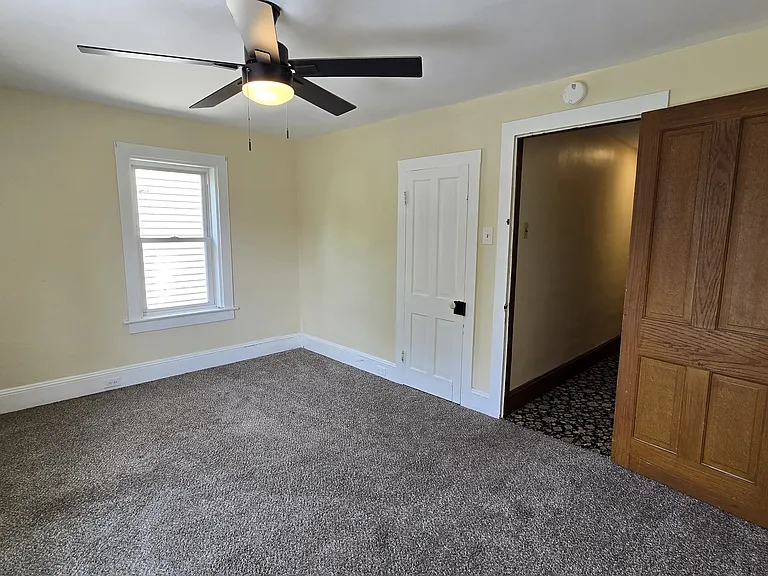 Bed 1 (2nd Floor)