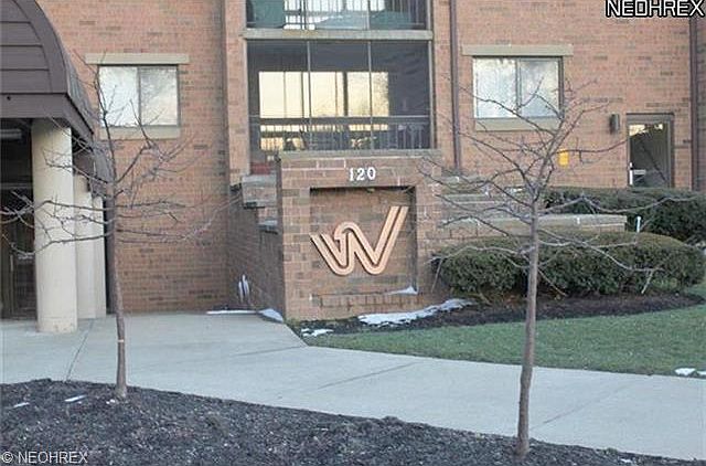 1st image of 120 Fox Hollow Dr APT 304