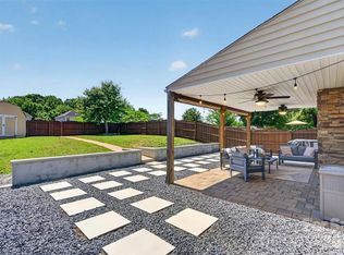 8007 Rolling Meadows Ln, Huntersville, NC 28078
