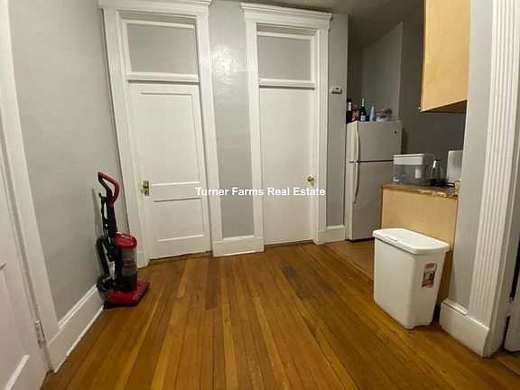 4th image of 463 Park Dr APT 6A