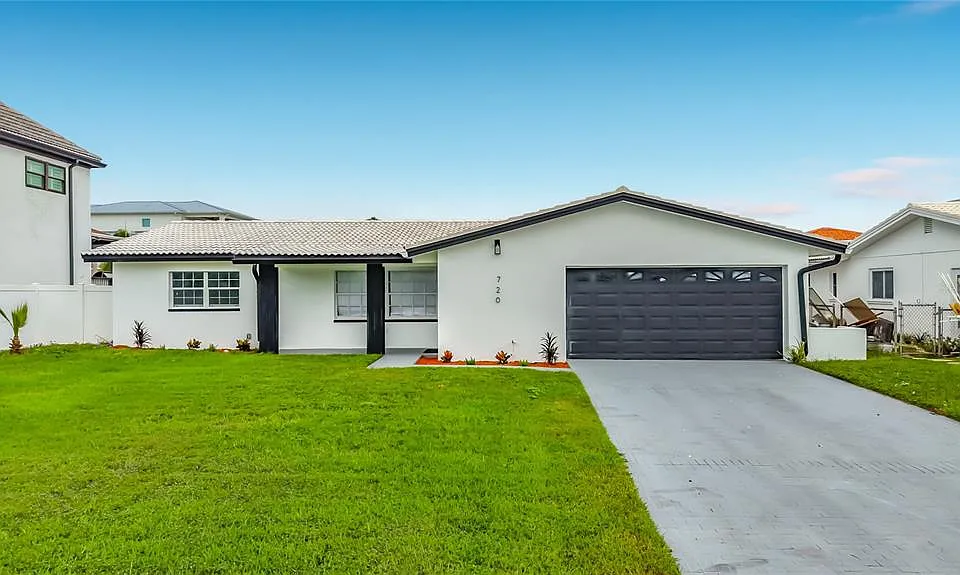 720 Capri Blvd