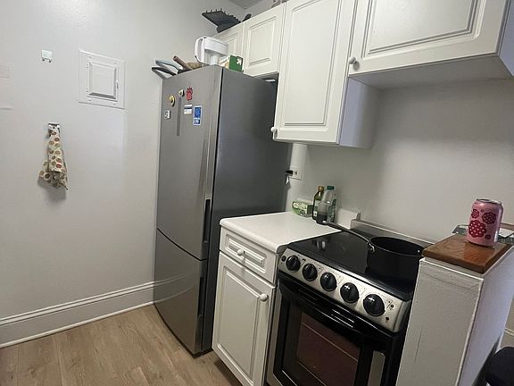 3rd image of 50 W 34th St #16C09