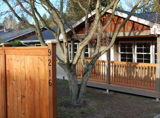 9216 Sand Point Way NE, Seattle, WA 98115