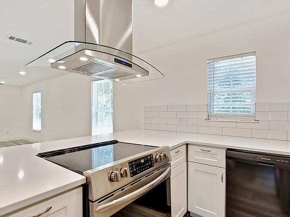 5th image of 707 W Parnell St