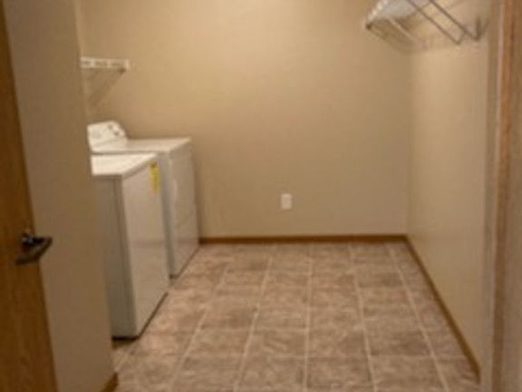 5th image of 940 W Turnpike Ave #309