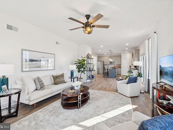 5th image of 1914 Mandarin Dr #249