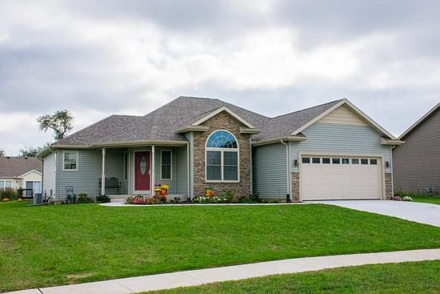 1st image of 51748 Cresswell Dr.