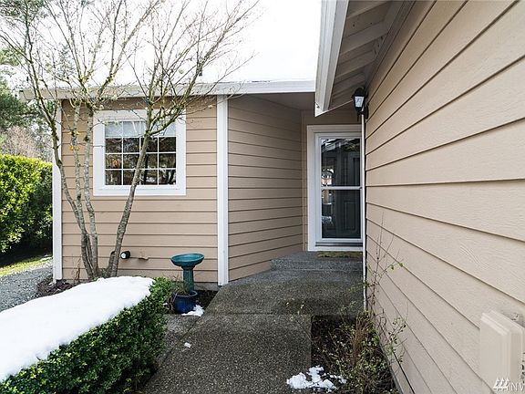 2nd image of 10875 Tulip Pl NW